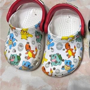 Hardly used baby crocs , size 4c , coming from a smoke free home